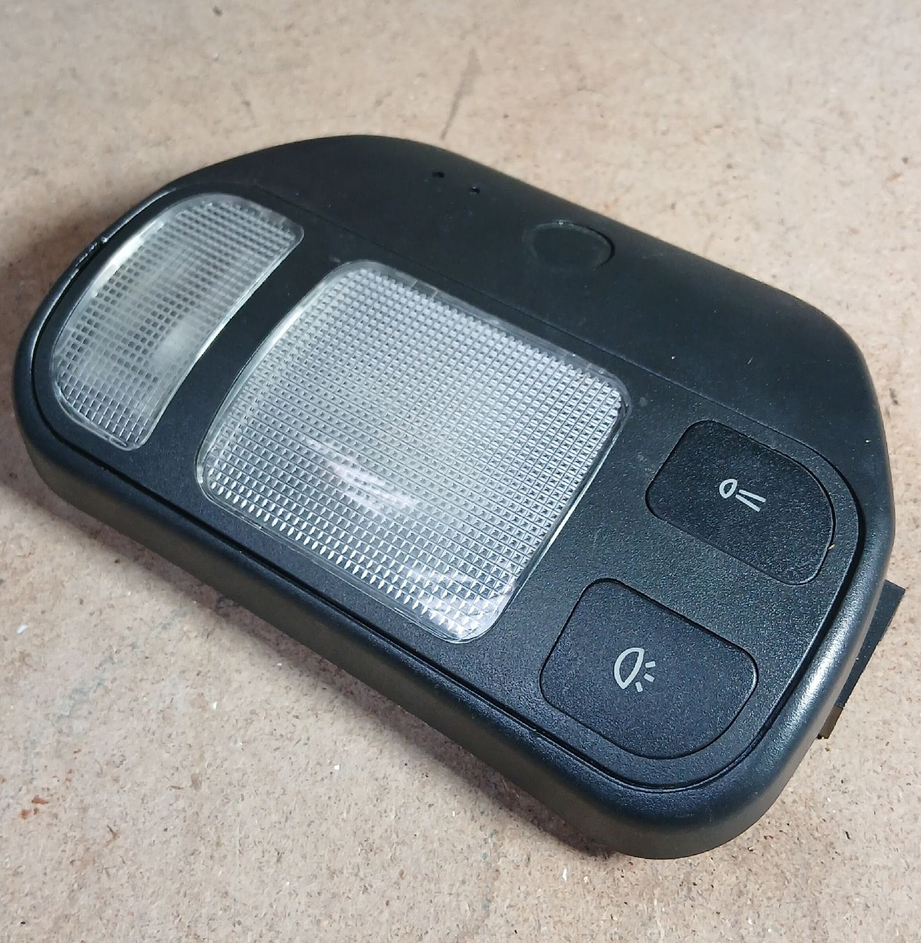 Alfa Romeo Tutti pezzi di ricambio auto: Plafonnier Alfa Romeo GTV 1994-2004  – Usato da la heutte venduto da Auto-stock