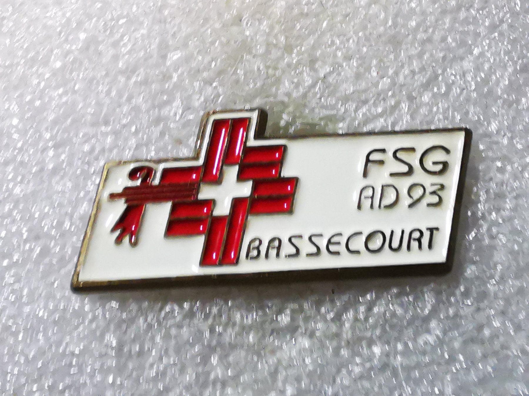 Placchette & Badge: Ansteckpin 55: FSG ADE 93 Bassecourt – Usato da Oppligen venduto da Pin-Fall-Shop