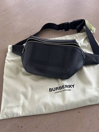 Burberrry Bauchtasche