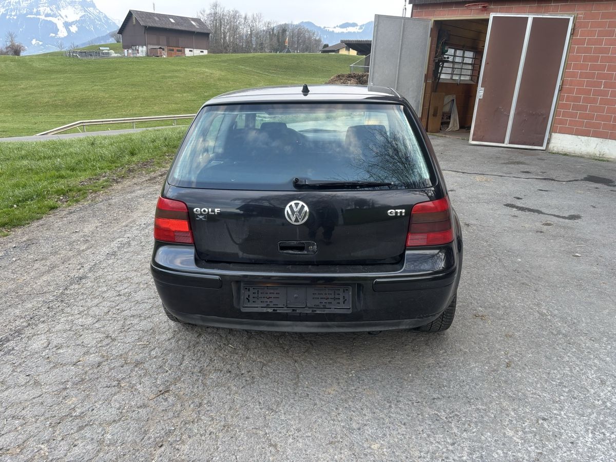 VW Automobili: Golf 4 gti – Usato da unterägeri venduto da Nelo.92 3