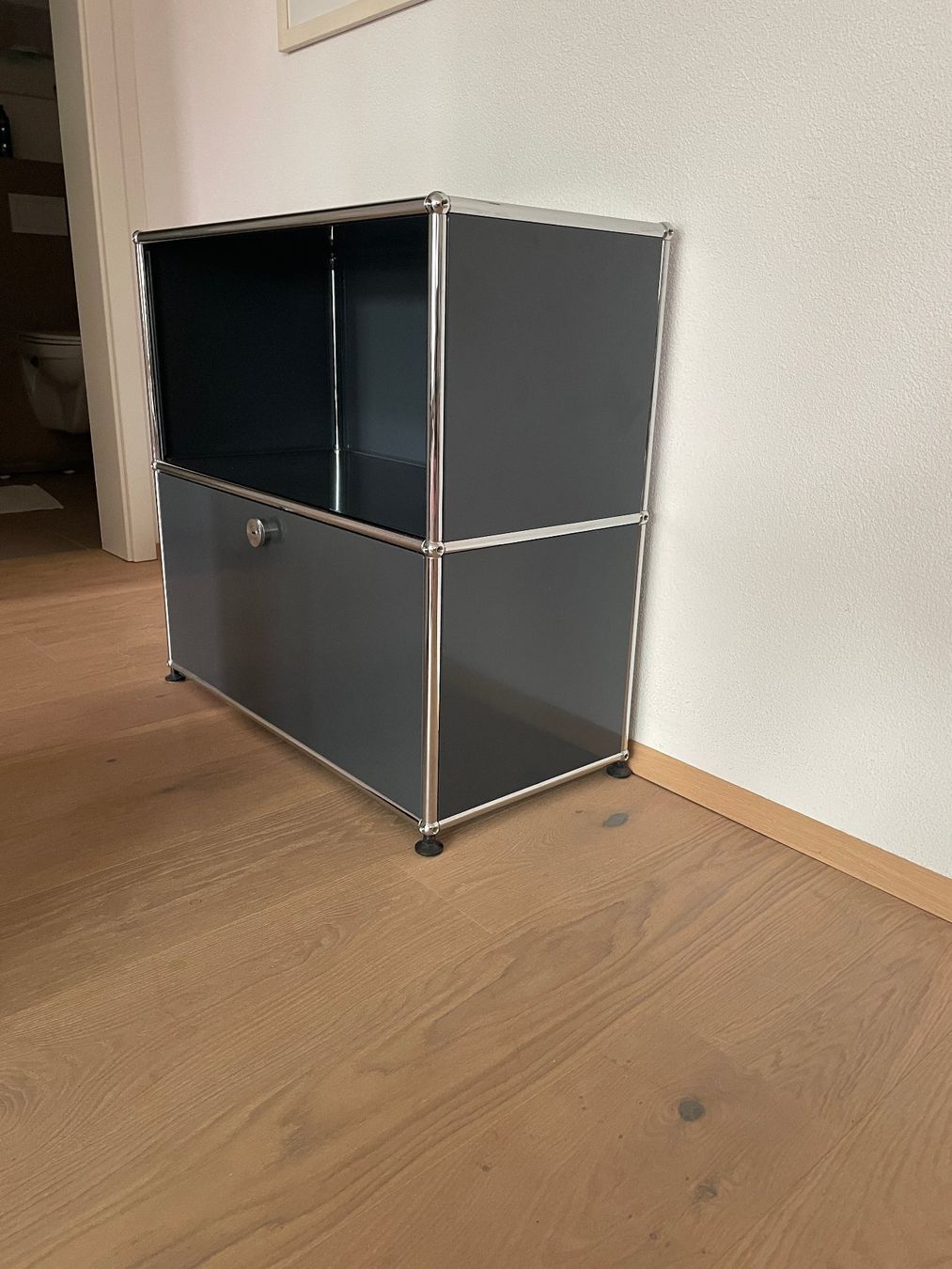 USM Cassettiere: USM Sideboard Anthrazitgrau – Usato da Rafz venduto da Alwhappy 1
