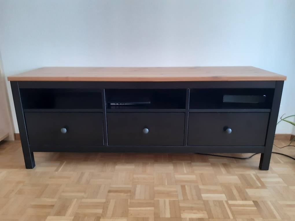 Meubles TV: Meuble TV Ikea – D'occasion à Chavannes-Renens par oli_2w97