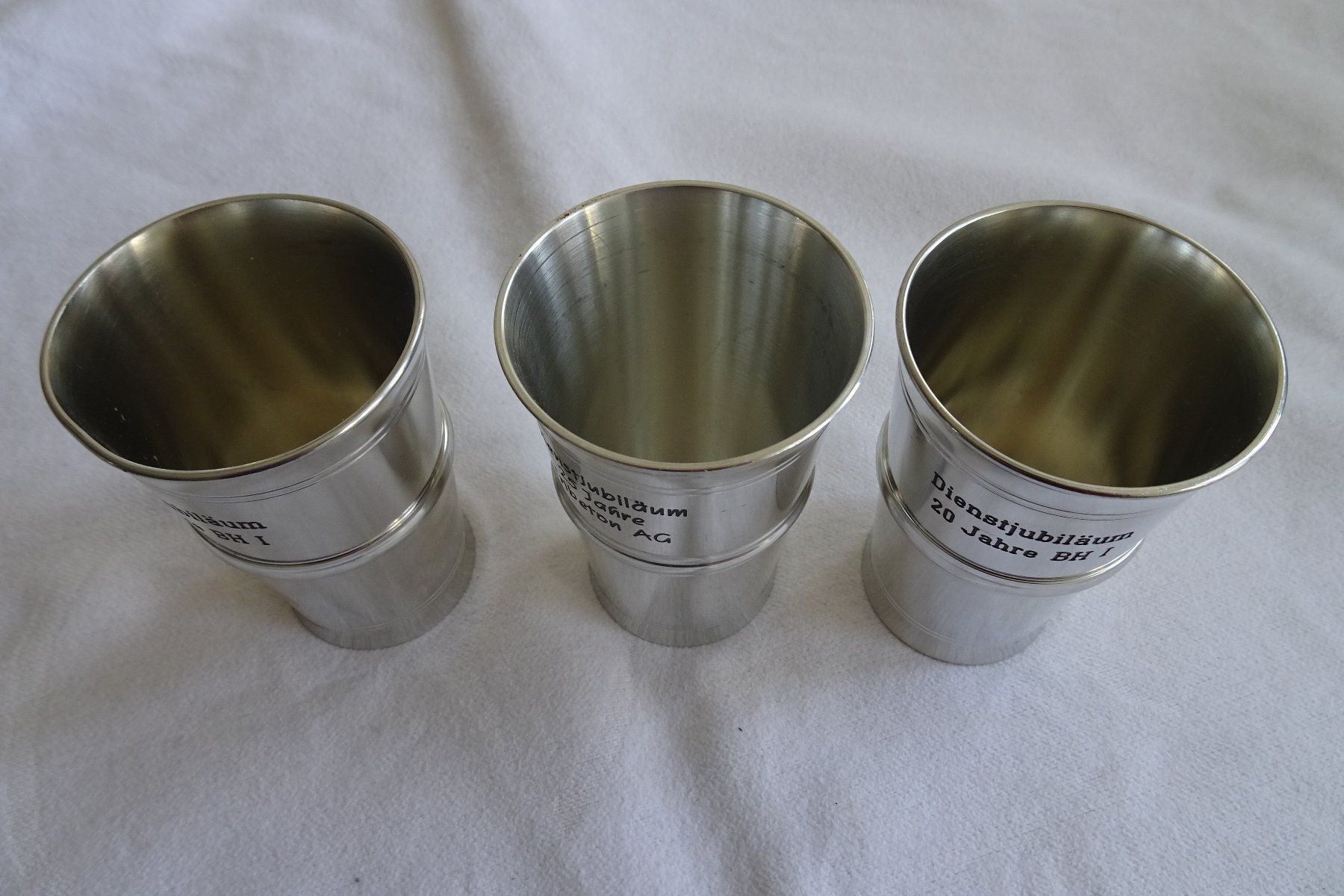 Tazze: 3 Zinnbecher mit Aufdruck – Usato da Strengelbach venduto da schmetterling20