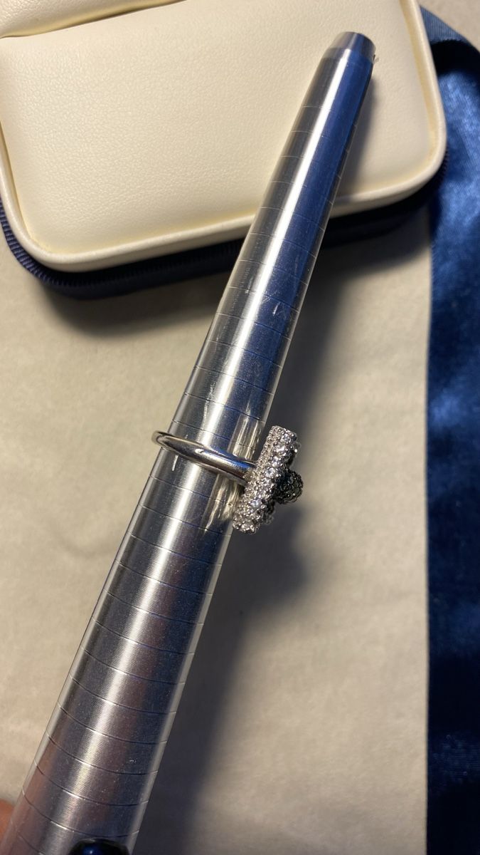 Anelli: Silberner Ring mit grünen und silbernen Steinen – Nuovo (secondo la descrizione) da Rorschach venduto da lvi_p29s 8