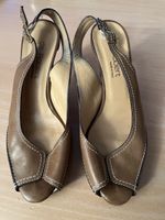 1 paire de chaussures brun taille 39.5 selon photos