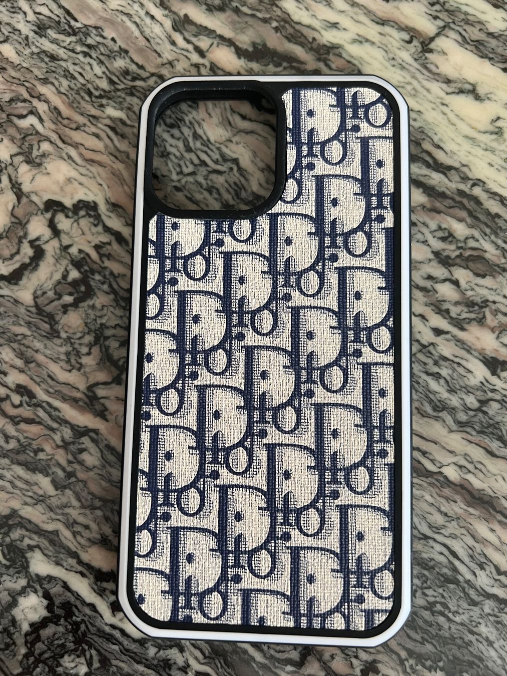 Cover & Protezioni schermo: 5 Schutzhüllen iPhone 13 Pro Max – Usato da Amriswil venduto da Emilyerdbeer22 2