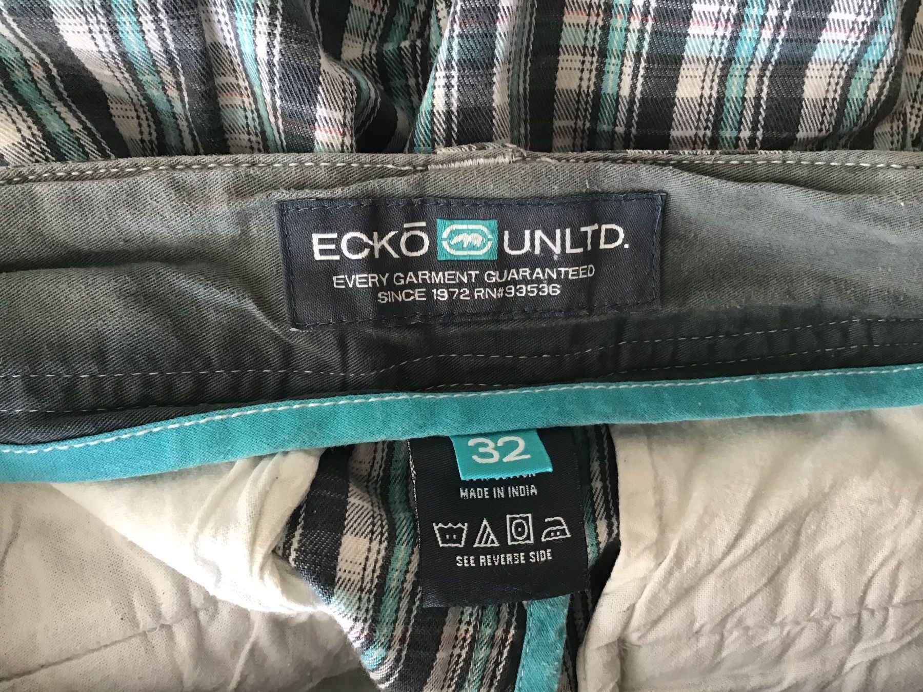 Ecko Pantaloni: Bermuda Shorts ECKŌ UNLTD. - Gr. W32 – Usato da Besazio venduto da lionheart63