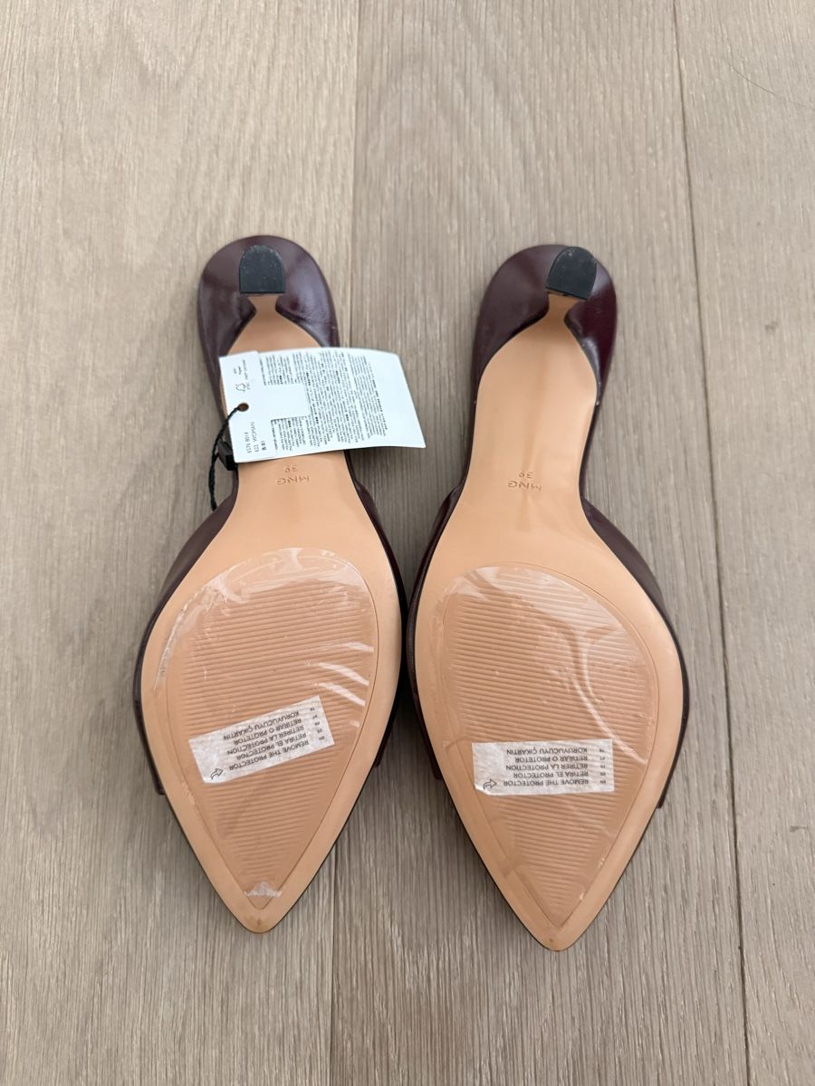 Mango Damenschuhe: Damen Mules Mango Bordeaux Grösse 37 neu – Neu und originalverpackt aus Meilen von tan_v628 1