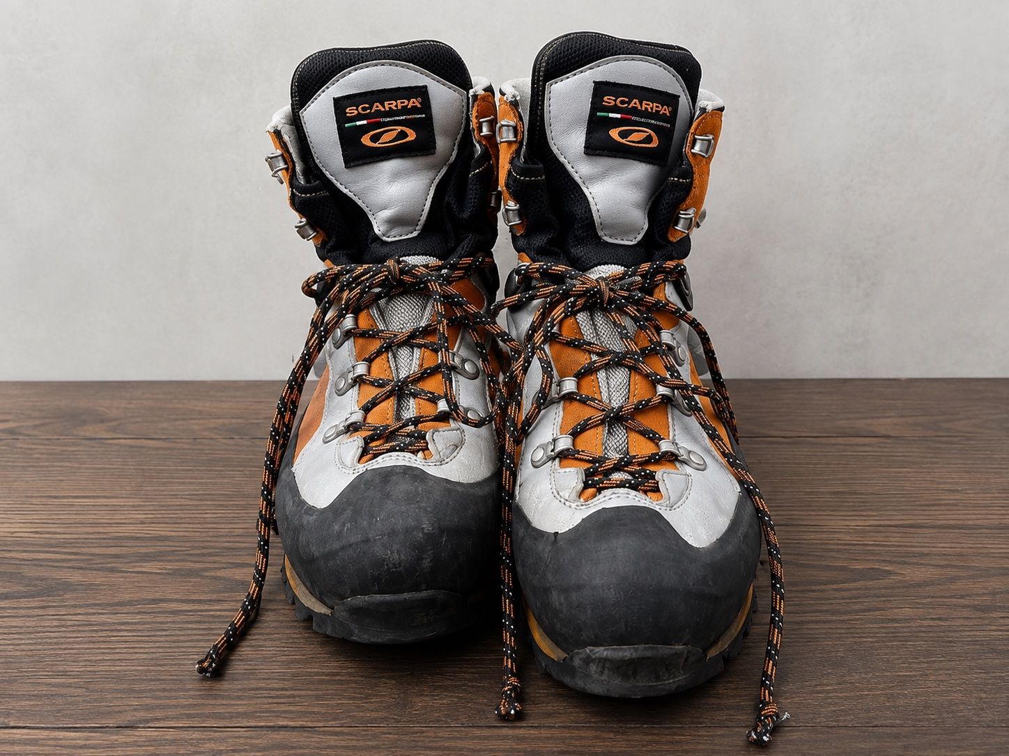 Scarpa Scarpe da uomo: Robuste Scarpa-Bergschuhe in Grösse 42,5 – Usato da Zürich venduto da MeyusZH