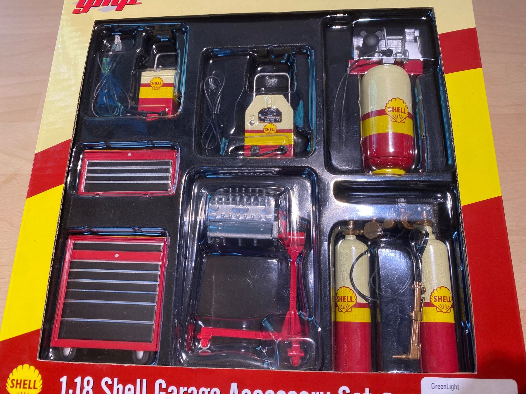 Kit di modellismo & Modellini statici: GMP 1:18 Shell Garage Accessory Set – Nuovo (secondo la descrizione) da Stüsslingen venduto da leo_nzh6 1