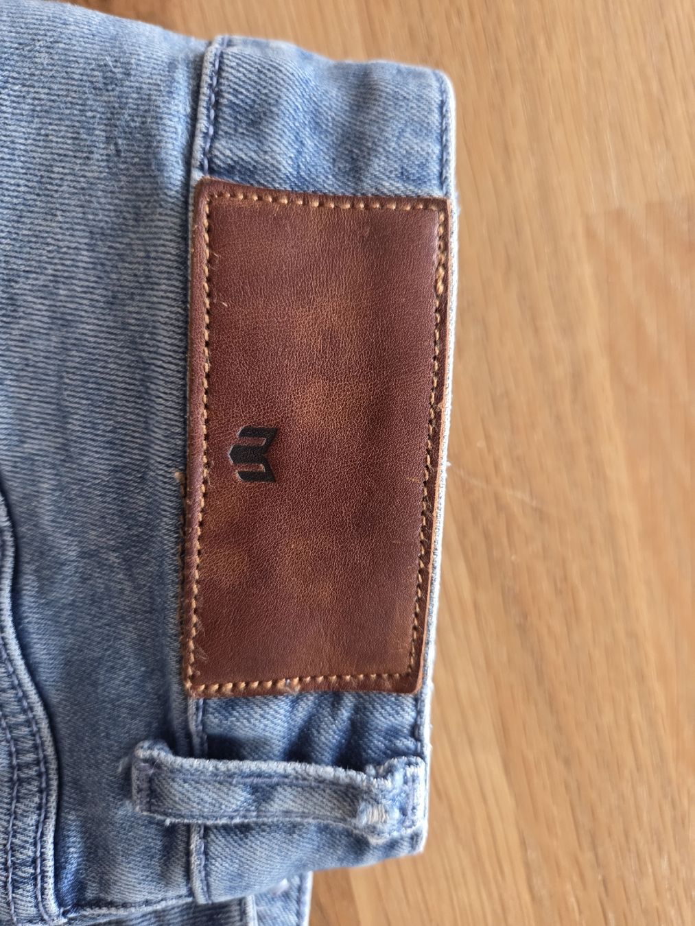 Jeans: Minimum Jeans Denmark Gr. 29/34, hellblau, Top Zustand! – Nuovo (secondo la descrizione) da Greifensee venduto da Julie8606 2