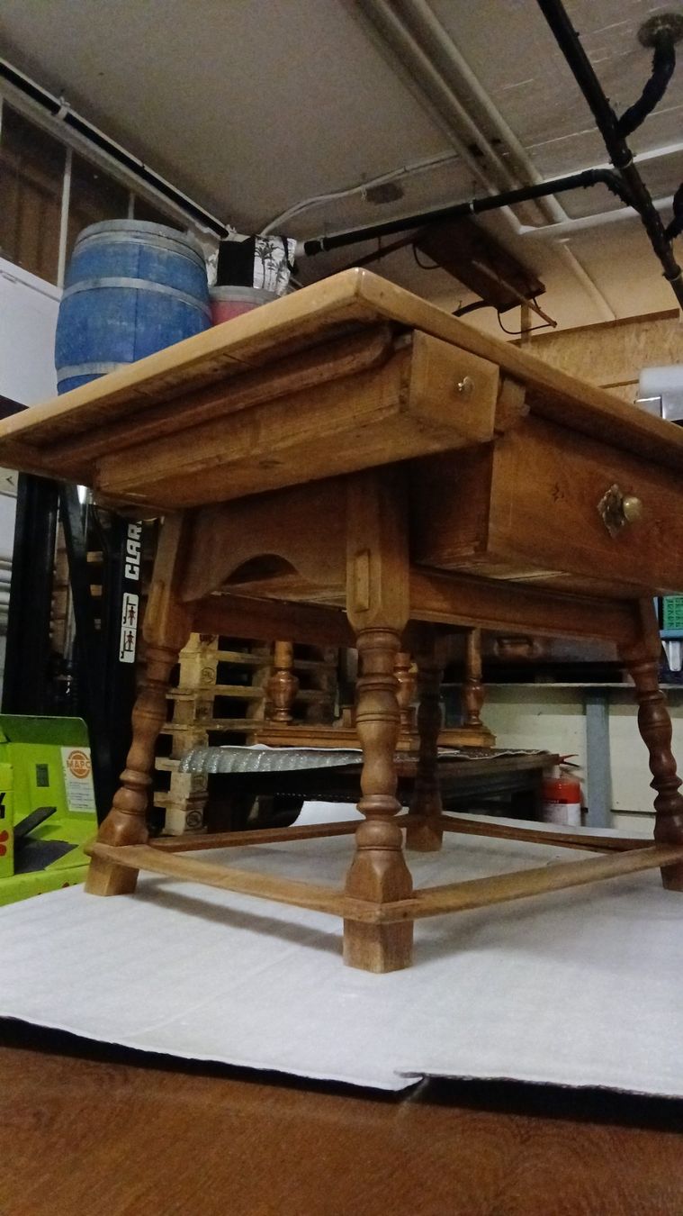 Tables: Einsigartiger Tisch – D'occasion à Rapperswil SG par amb_2xc6 3