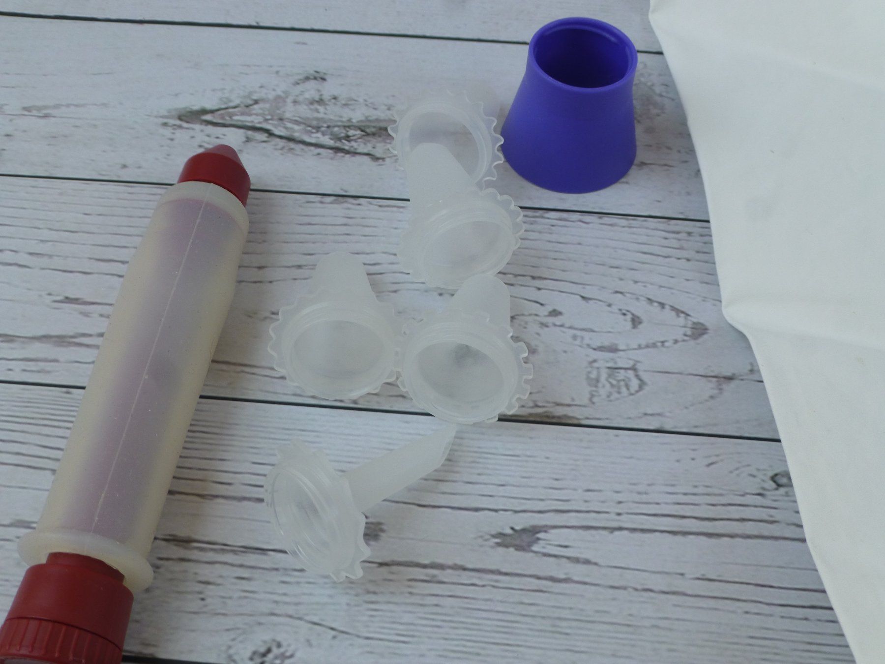 Tupperware Contenitori & Simili: Einmal gebrauchte Tuppeware Cake Spritzbeutel – Nuovo (secondo la descrizione) da Nassenwil venduto da ric_55ql 4