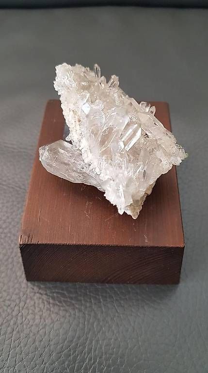 Mineralien & Heilsteine: Bergkristall – Gebraucht aus Bäretswil von Ober-Land 1