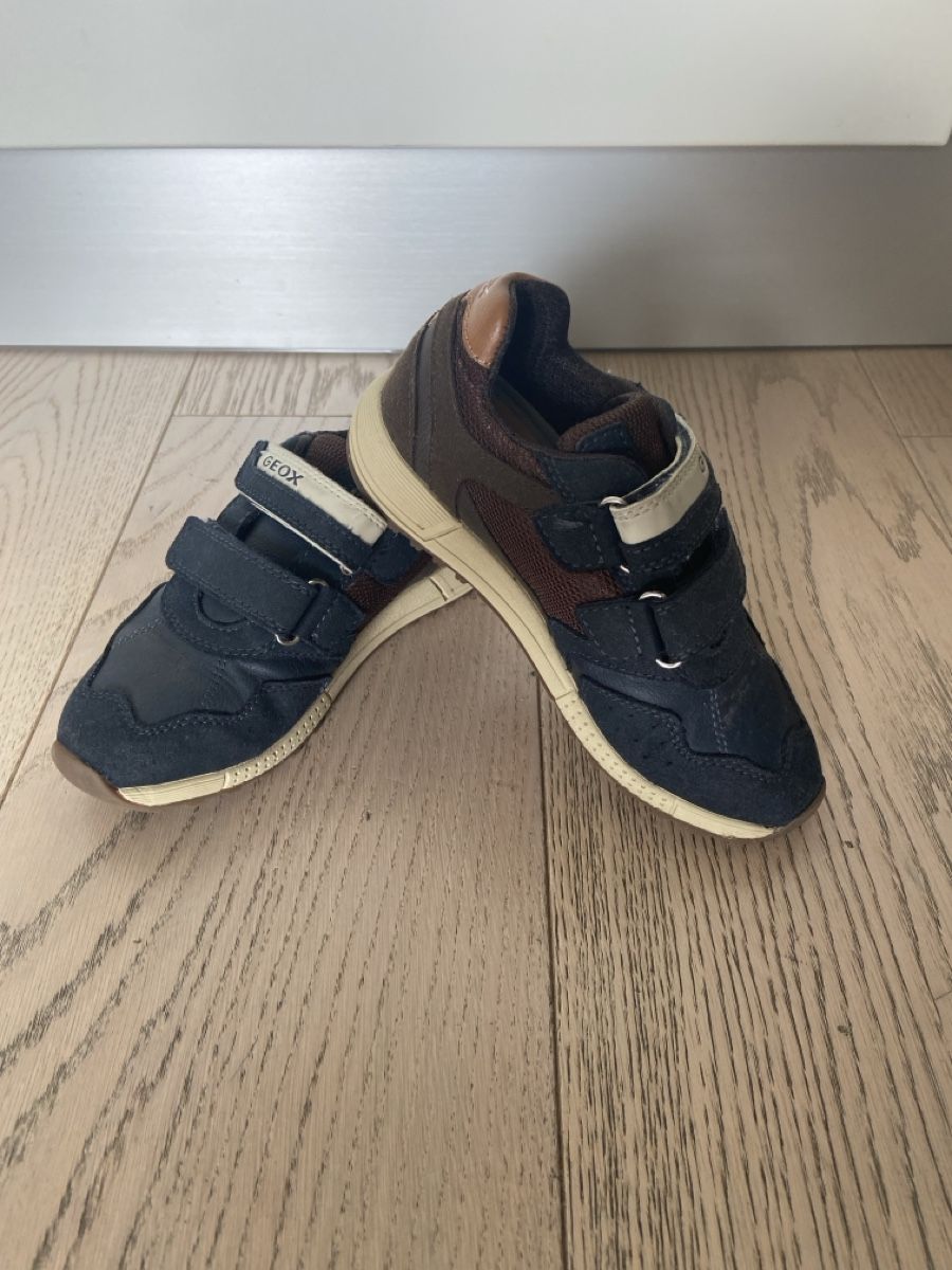 Geox Scarpe per ragazzi: Sneaker Geox Kinder 31 – Usato da Arbedo venduto da gregmccooper