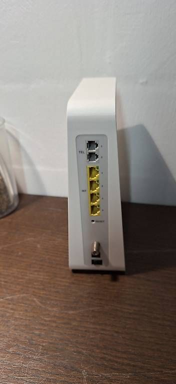 Modem & Router: WLAN Router Sunrise. – Usato da Effretikon venduto da Baumpe01 4