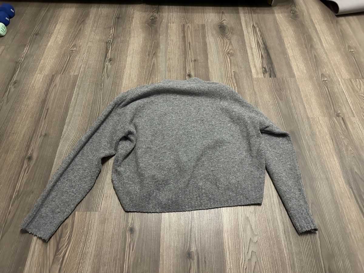 H&M Maglioni & Felpe: Damen Pullover H&M grau locker geschnitten Grösse S – Usato da Schaanwald venduto da ael248 2