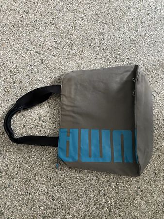 Sportliche Puma Tasche mit Laptop-Fach