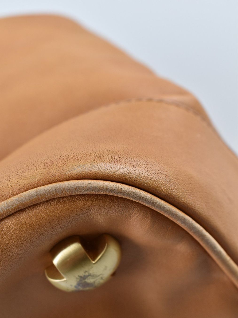 Navyboot Taschen für Damen: Navyboot Beuteltasche, Leder – Gebraucht aus Nürensdorf von 2ND_STORY 9
