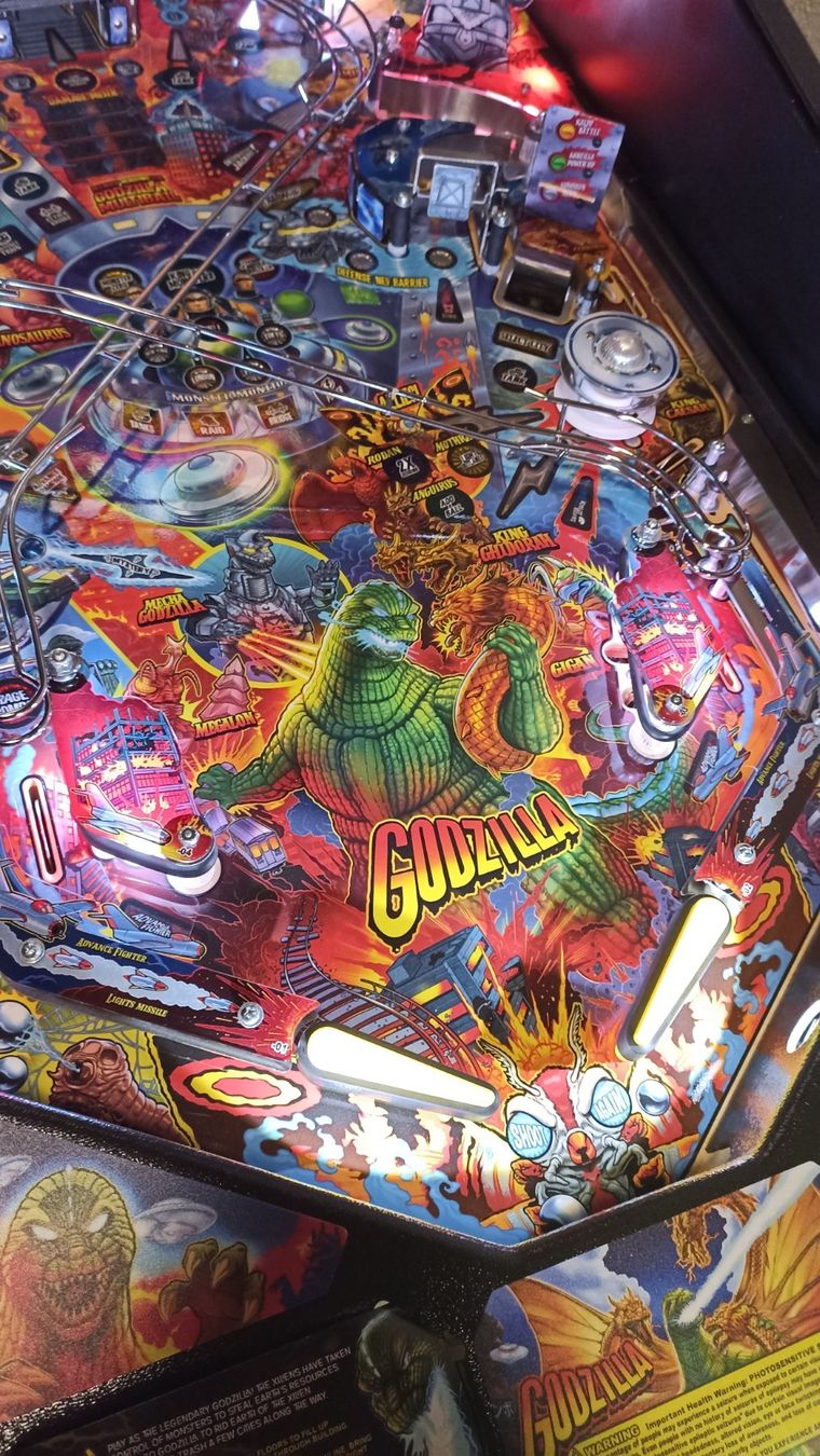 Stern Pinball Flipper: Godzilla Pro - Flipper - Pinball - Flipperkasten – Nuovo (secondo la descrizione) da Wettingen venduto da extraball 2