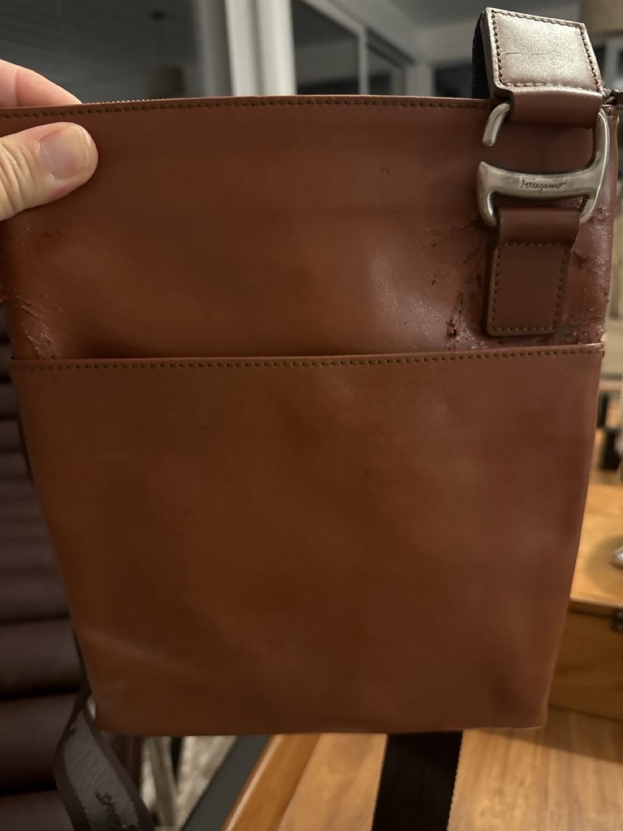 Salvatore Ferragamo Borse: Salvatore Ferragamo Messenger Bag – Usato da Bursins venduto da jps_dn5y