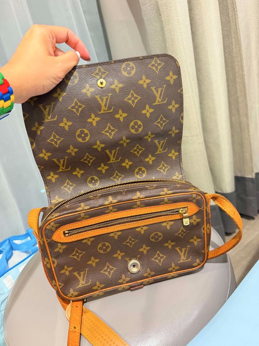 Louis Vuitton Altro in  Abbigliamento & Accessori: Louis Vuitton Monogram Canvas Saint Germain PM Crossbody – Usato da Widnau venduto da Pukpan_99 4