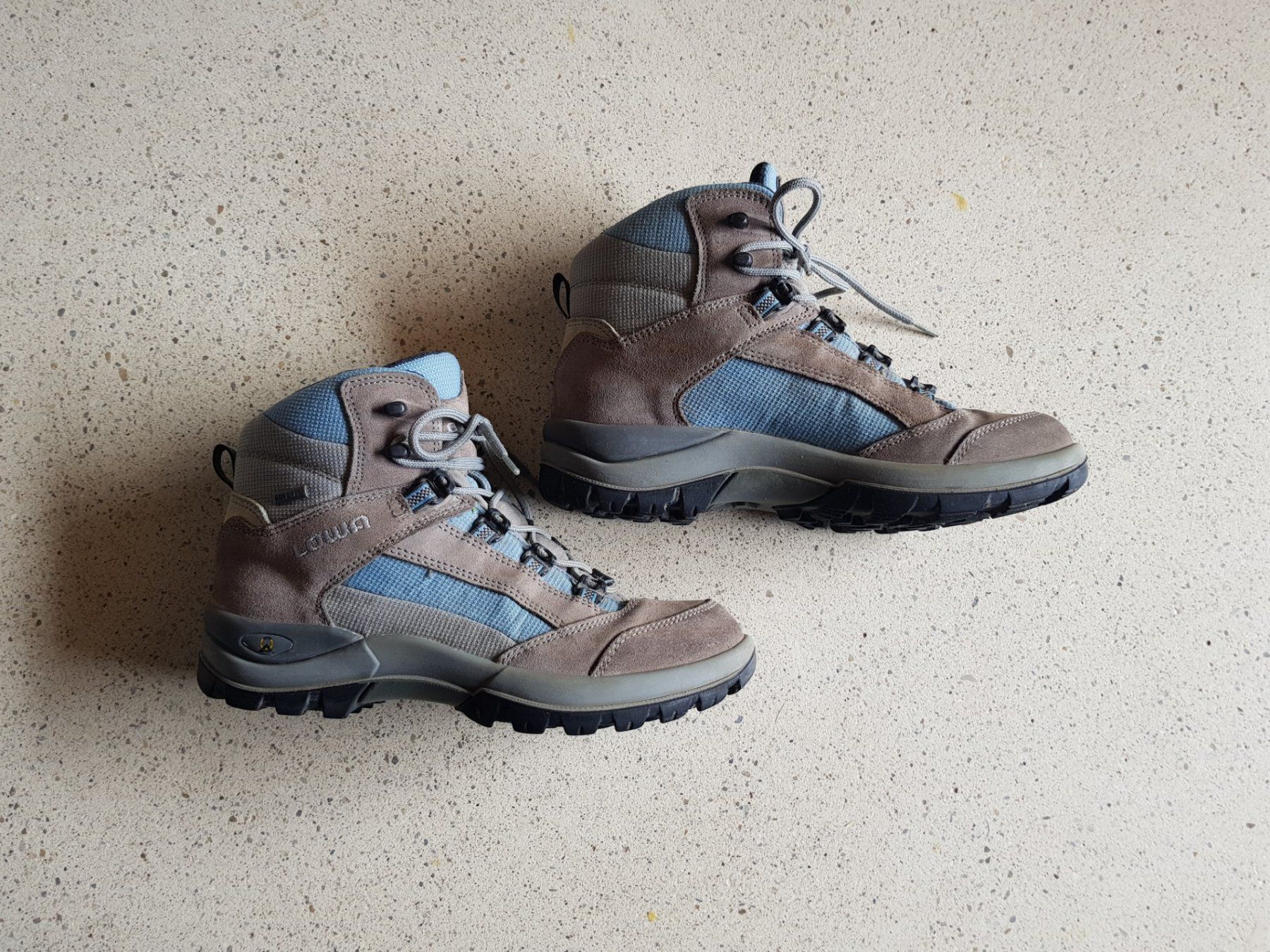 Lowa Scarpe da donna: Lowa Cascade Wanderschuh Grösse 39.5 – Usato da Basel venduto da fafa68 3