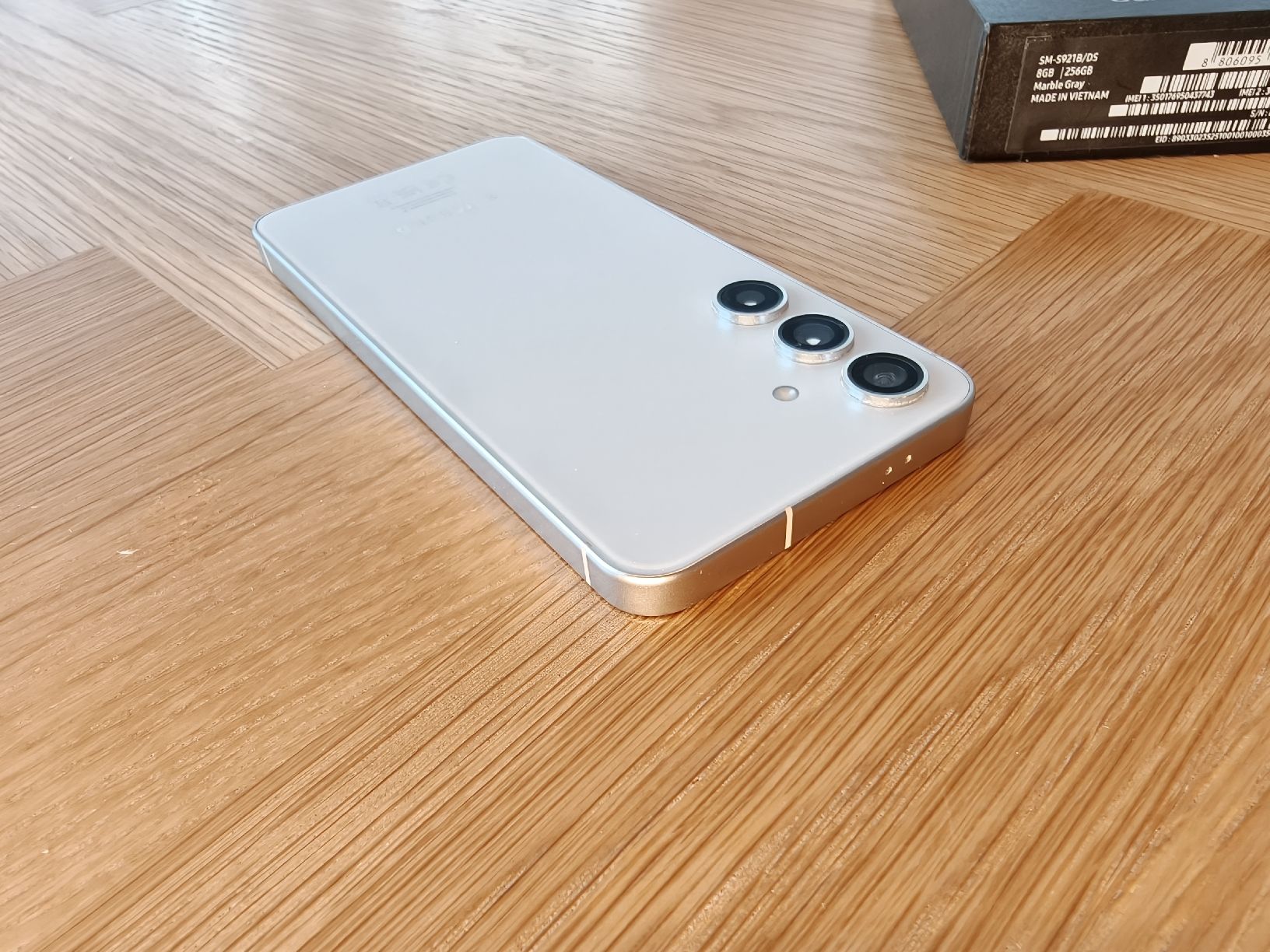Samsung Telefoni cellulari / Smartphones: Samsung S24, white, 256 GB – Usato da Ebikon venduto da snowyx 2