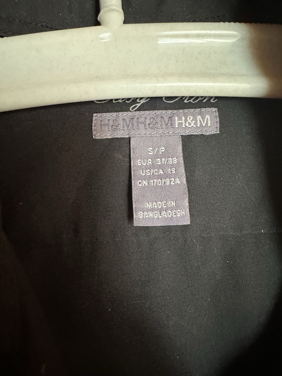 H&M Camicie: Schickes, schwarzes Herrenhemd von H&M – Usato da Zollikofen venduto da Taximan89 1