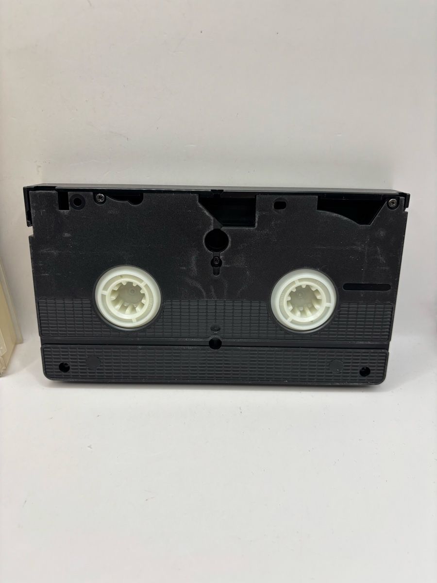 Tutti i VHS: VHS Cosmos 1999 Destination Moonbase Alpha Retro Rare – Usato da Genève venduto da sho_67qj 4