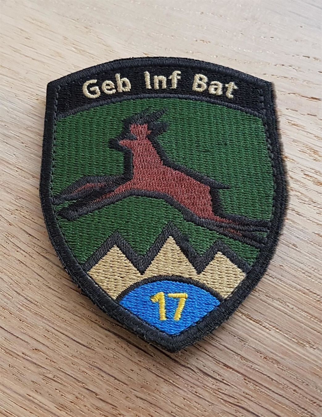 Placchette & Badge: Badge Geb Inf Bat 17 blau – Nuovo (secondo la descrizione) da Erlinsbach venduto da S700