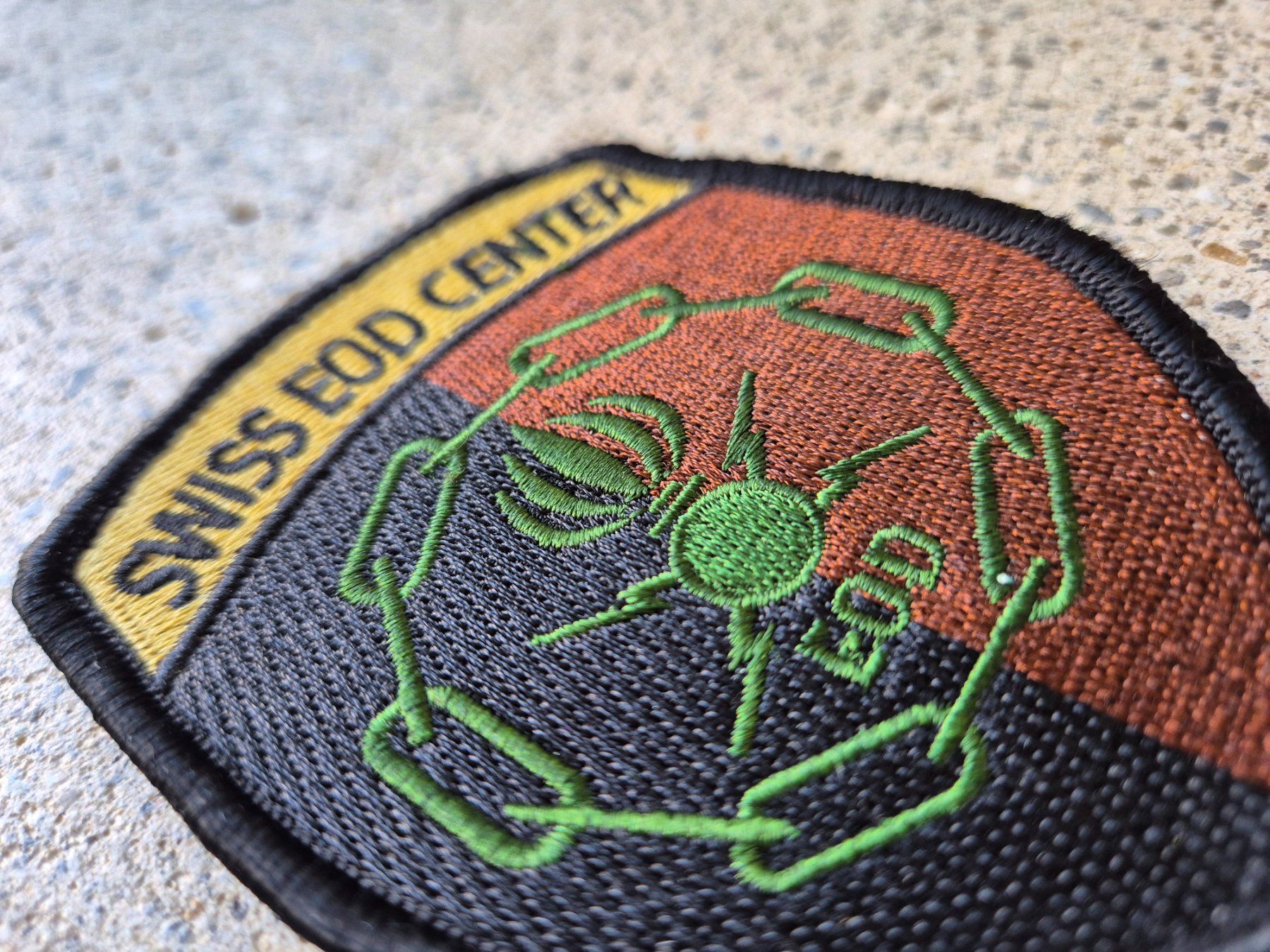 Schweizer Armee Placchette & Badge: *** Badge Swiss EOD Center ohne klett *** – Nuovo (secondo la descrizione) da Riedholz venduto da fr_sIruP 1