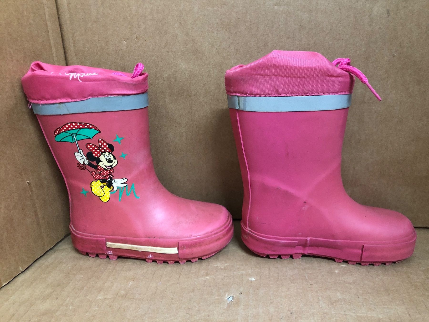 Schuhe für Mädchen: Gummistiefel Grösse 22 Minnie Mouse – Gebraucht aus Eschlikon TG von RamonaSt 2
