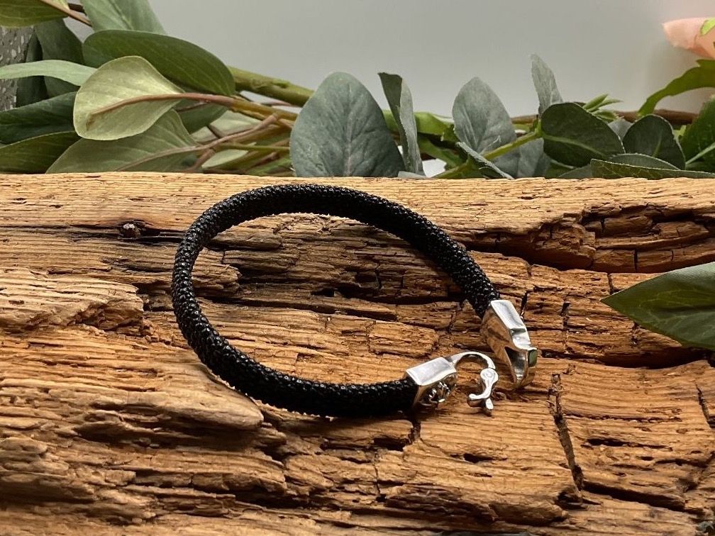 Bracciali & Braccialetti: Armband aus Rochenleder mit Sterlingsilber – Nuovo (secondo la descrizione) da luzern venduto da Alpendorf1 3