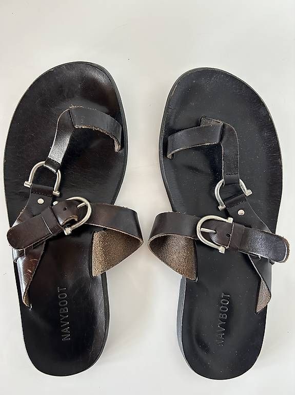 Navyboot Scarpe da uomo: Navyboot Sandalen Leder Schwarz – Usato da Winterthur venduto da TheArtAffair