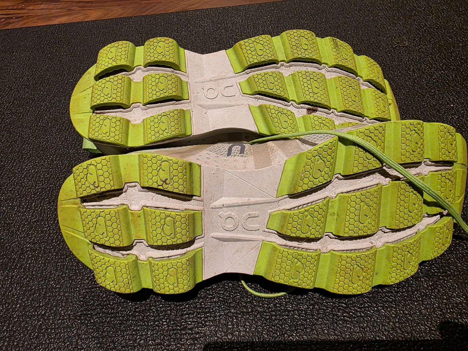 On Scarpe da uomo: Laufschuh ON Cloud Racer Gr. 42.5 – Usato da Spiez venduto da Bluedan 1
