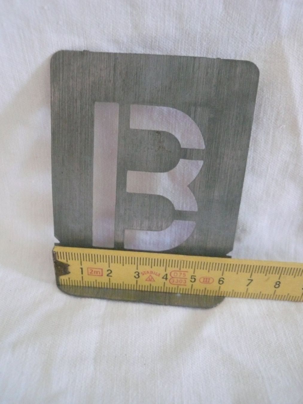 Sciablone: ABC-Buchstaben-Schablonen gross – Usato da Rotkreuz venduto da Busa17 5