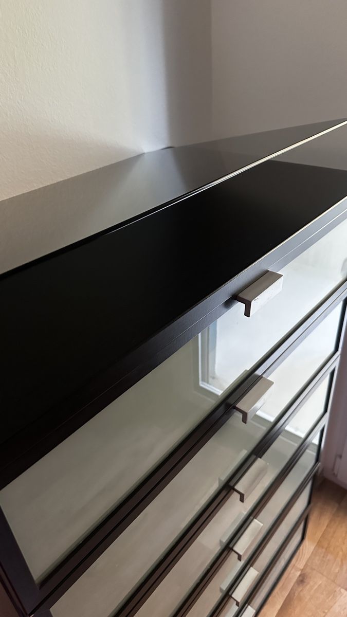 Cassettiere: Kommode Schubladen schwarz Glasfronten gebraucht 6 Schublade – Usato da Wetzikon venduto da SuzyQ. 5