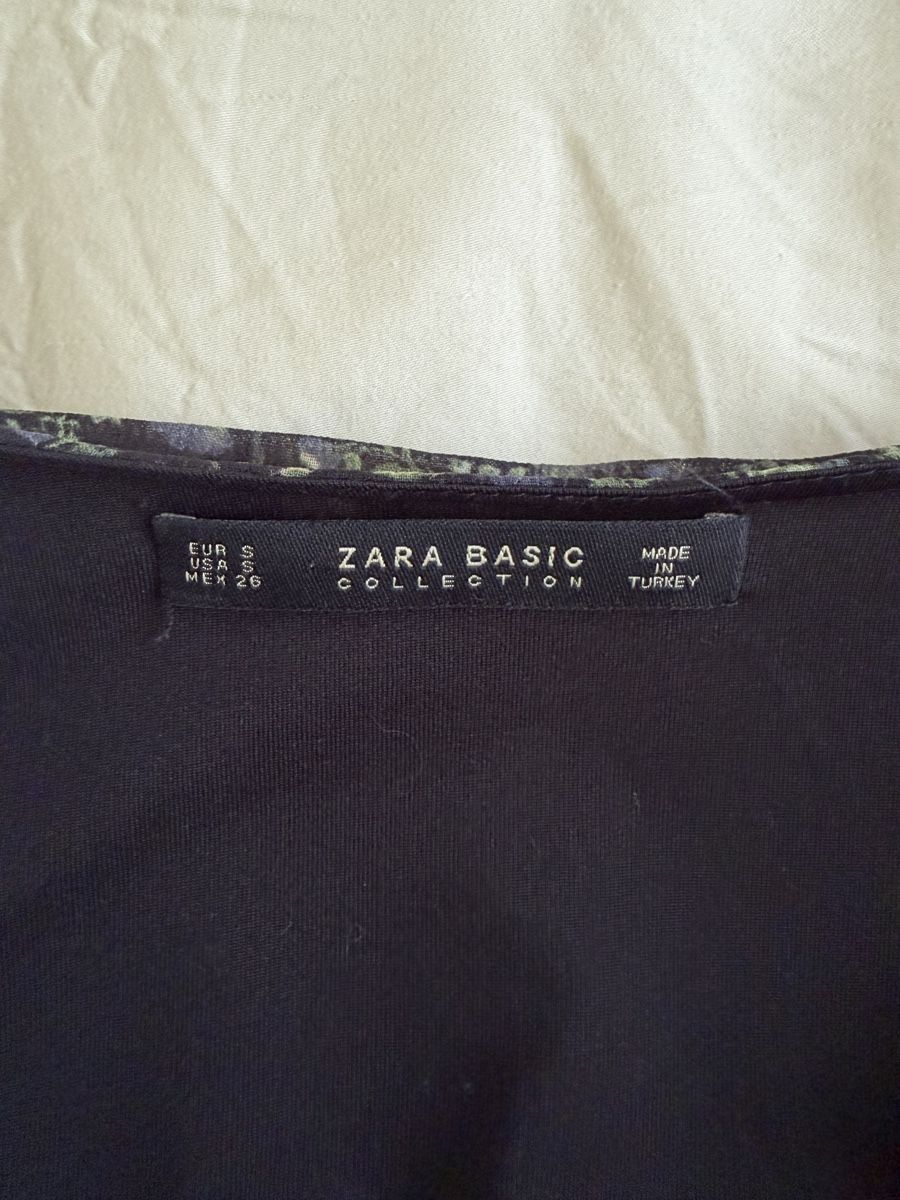Vestiti: Kleid ZARA BASIC COLLECTION Grösse S Blumenmuster guter Zust – Usato da Volketswil venduto da Chantsch 1