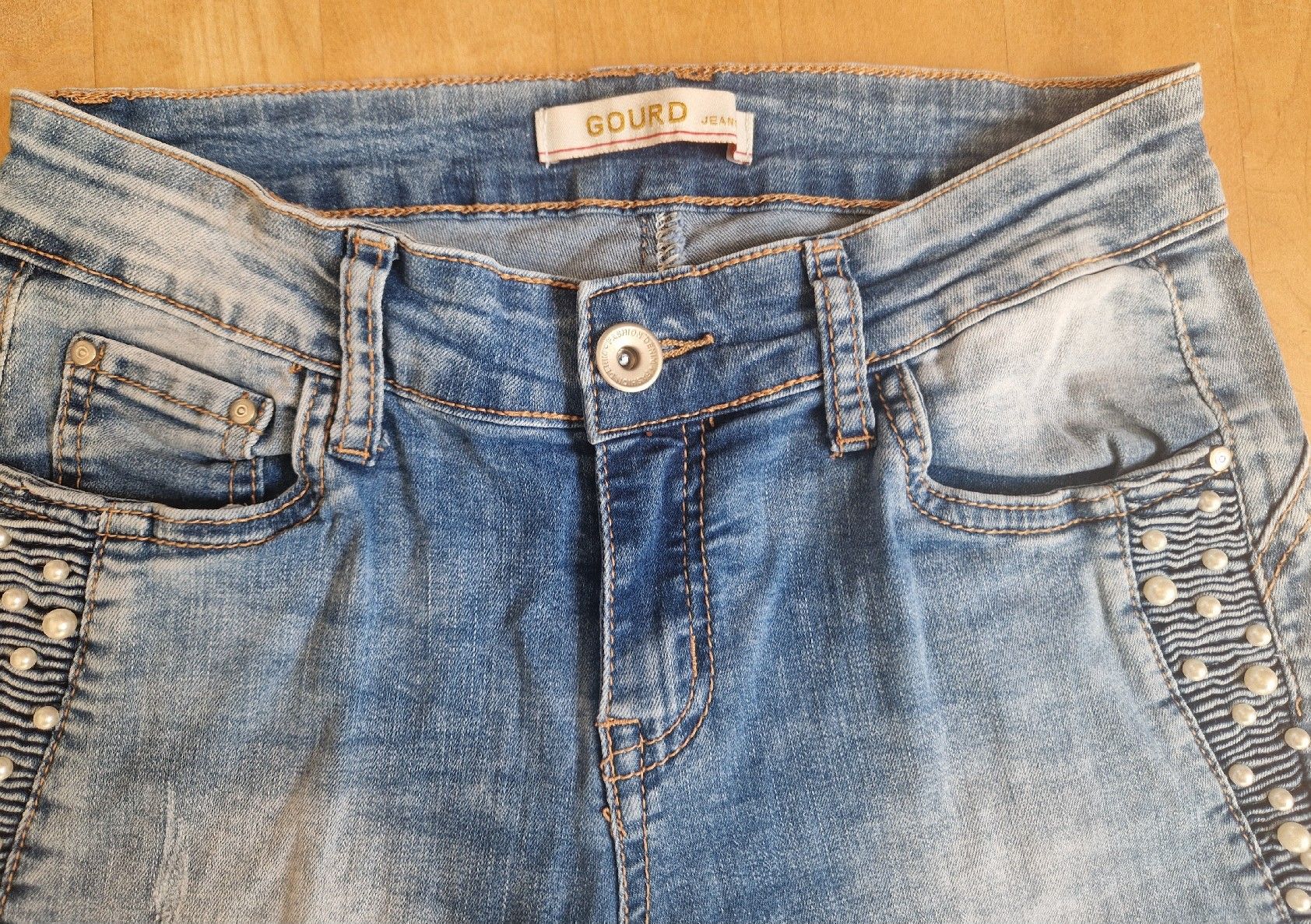 Jeans: Jeans, mit Perlen, Gr. 27 – Usato da Muri b. Bern venduto da mlu_vgj7 3
