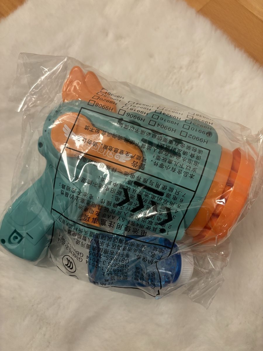 Spielzeuge: Seifenblasenmaschine + farbiges Ei  – Neu und originalverpackt aus Russikon von sve_v78w 2