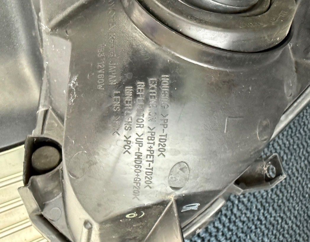 Fari: Toyota Prius – Usato da Luzern venduto da Waince786 2