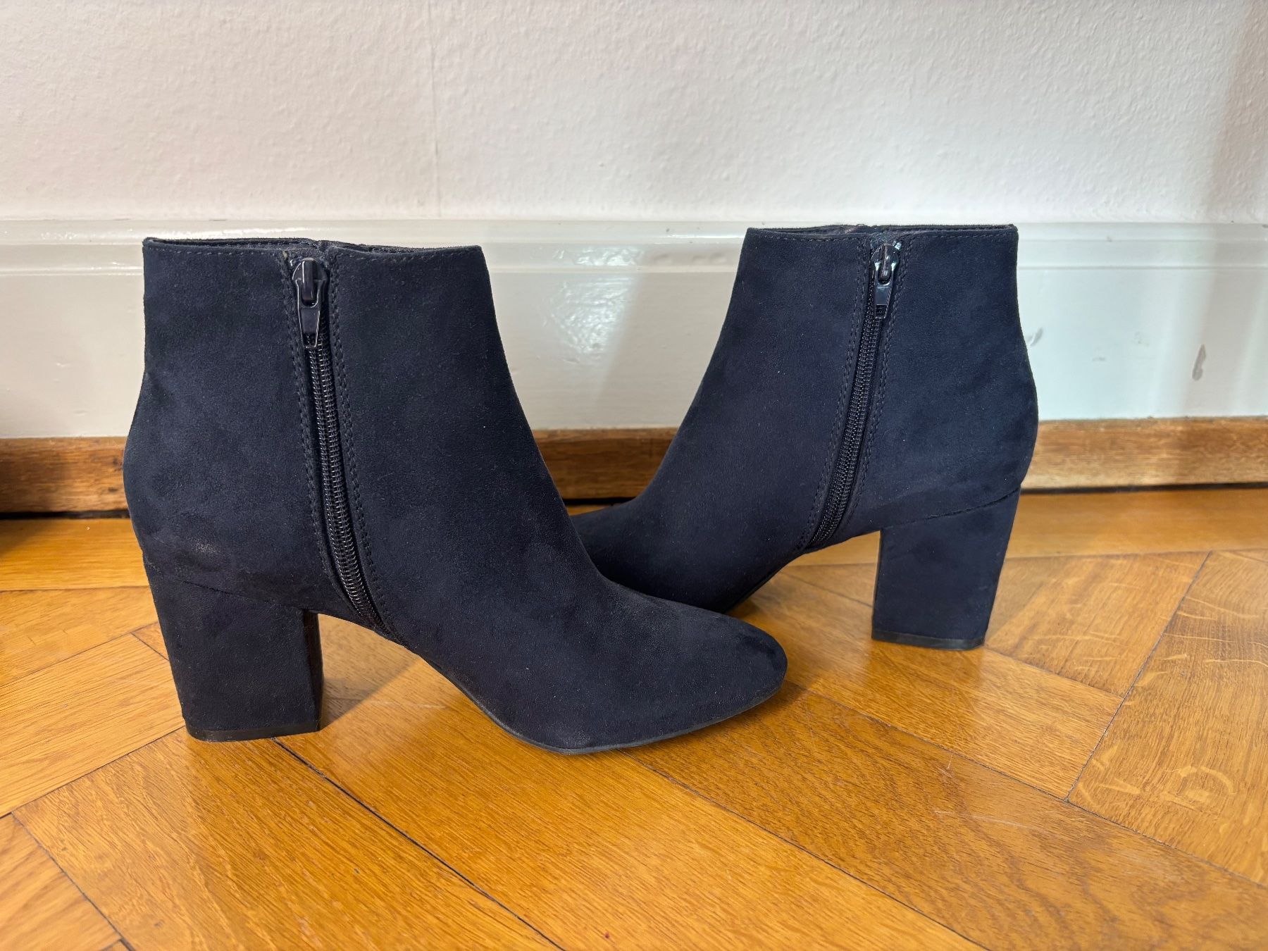 Graceland Scarpe da donna: Bottines bleu nuit, apparence daim - Taille 37 – Usato da Lausanne venduto da So5152 1