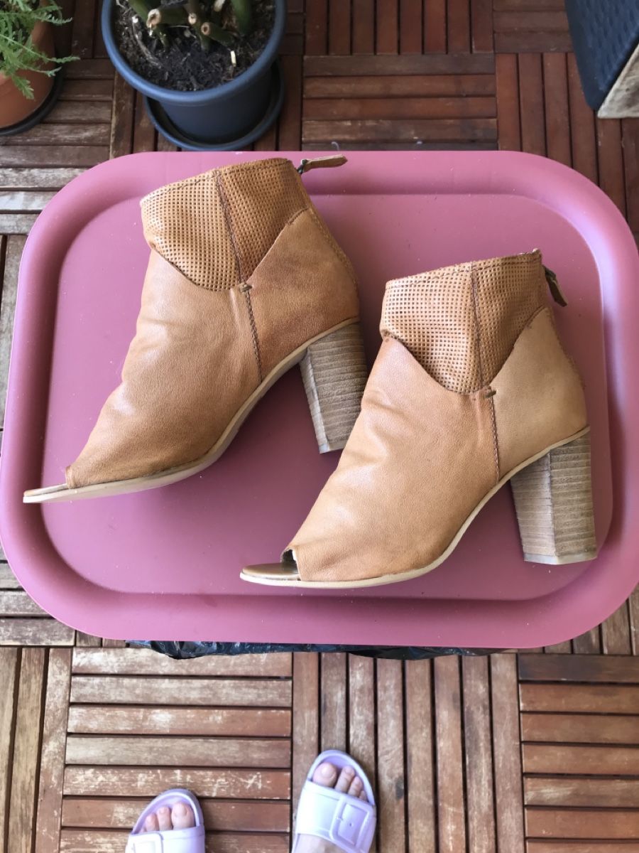 Damenschuhe: Elvis Zanon Sommer Stiefelette, Gr.37, Leder, hellbraun – Gebraucht aus Meilen von delta-da-spica 1