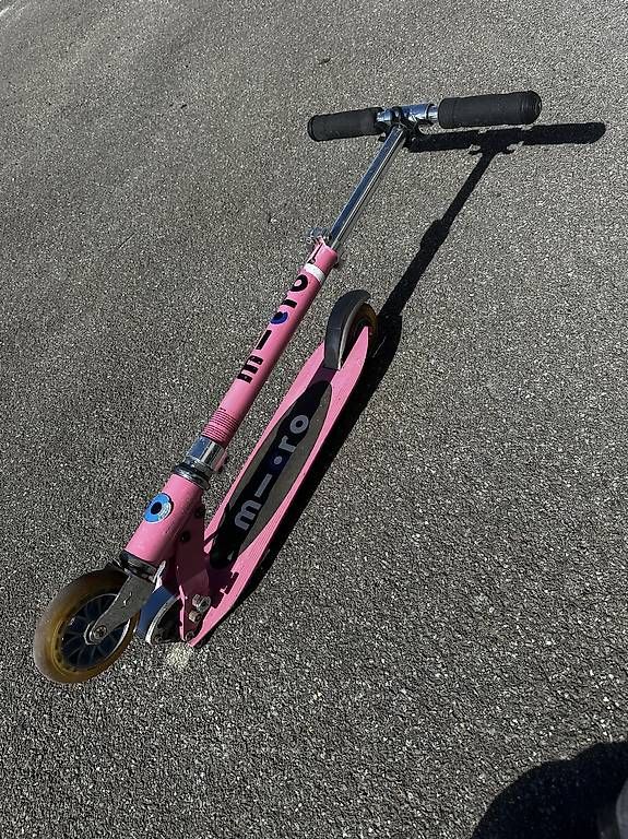 Kickboard: Trottinette Micro rose pour enfant – Usato da Le Brassus venduto da eric_6xj8 3