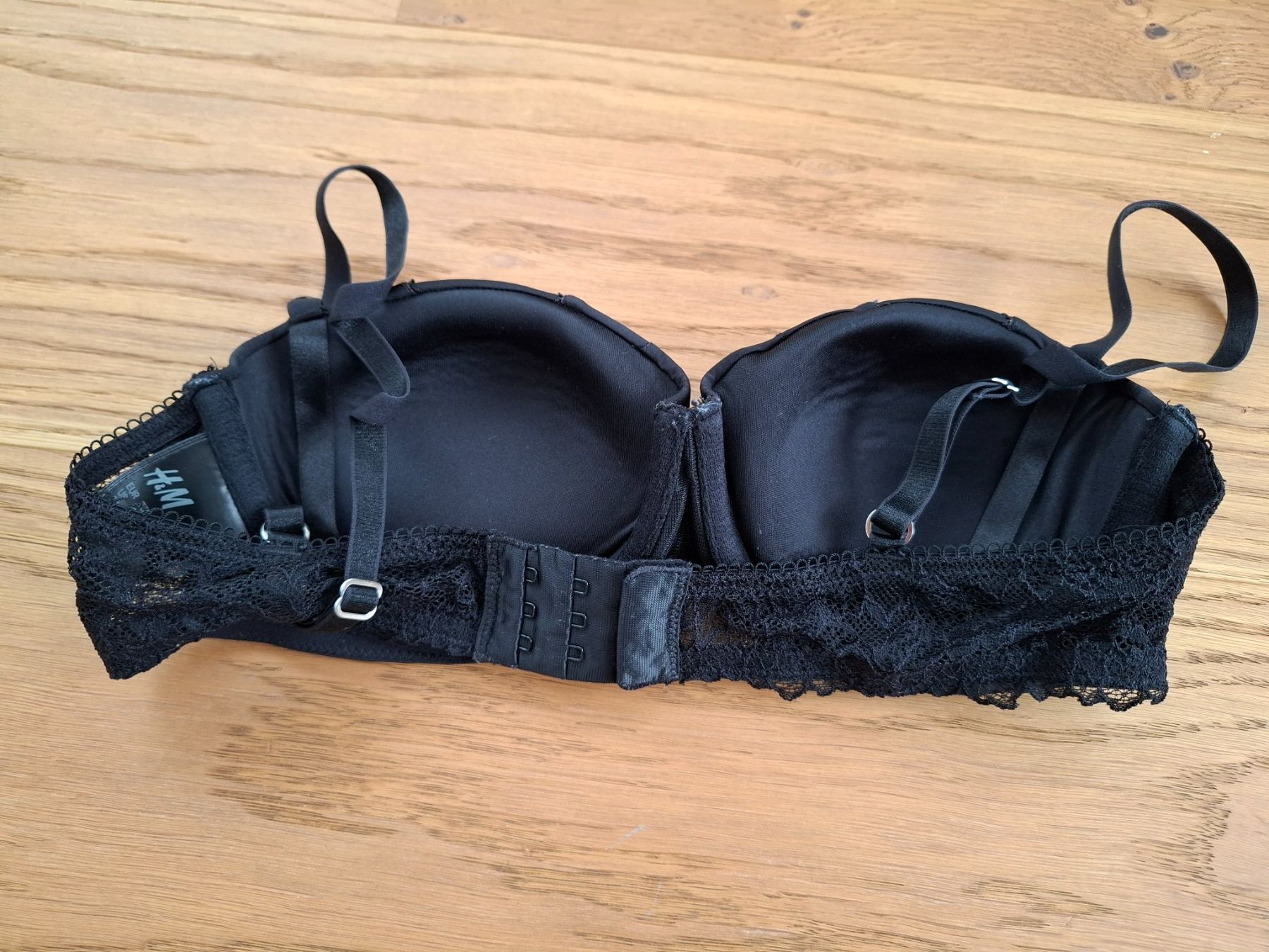 H&M Altra biancheria intima: BH schwarz Gr. 75B von H&M – Usato da Mels venduto da Aloha86 1