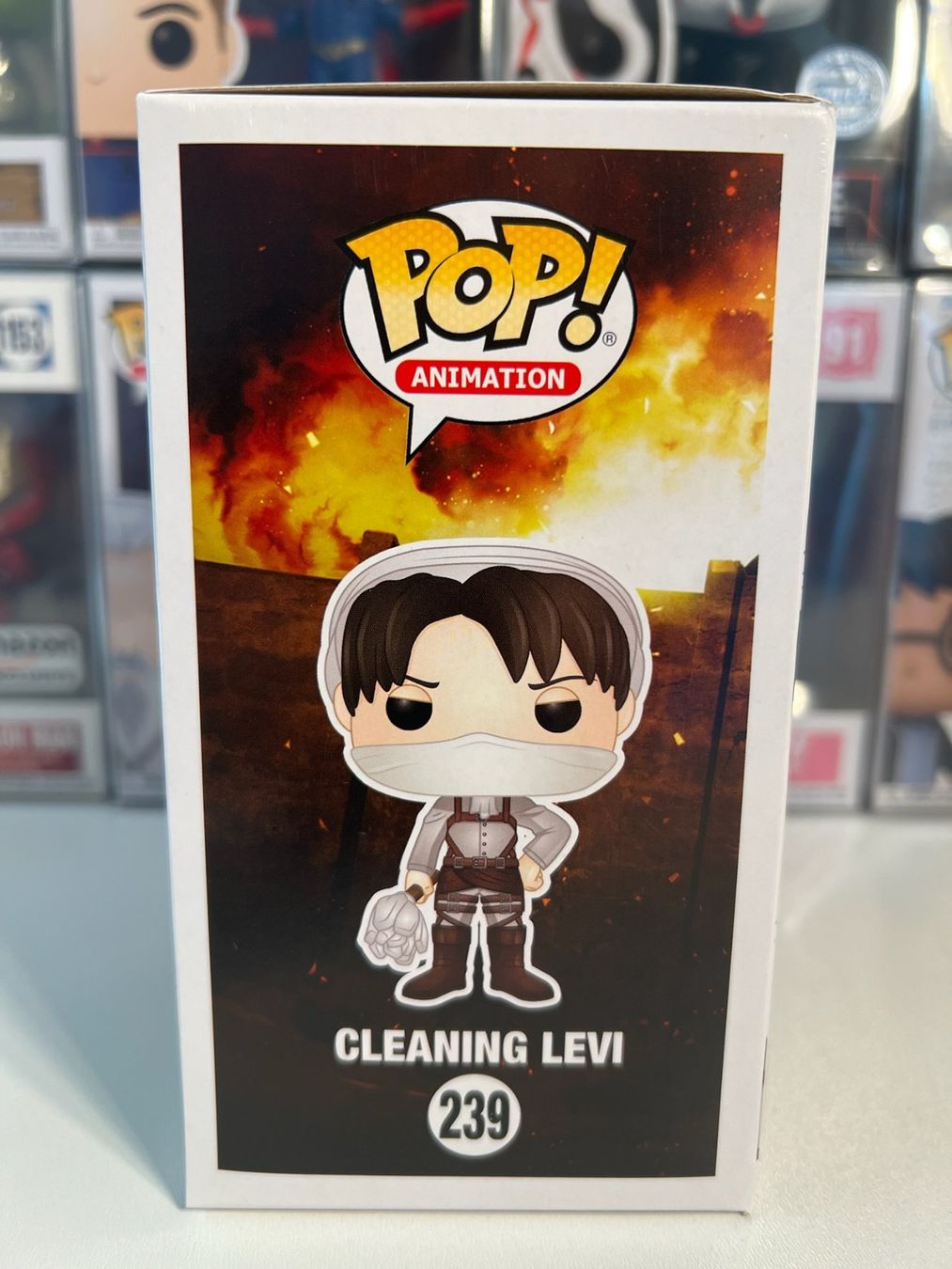 Funko Statuette: Funko POP! Animation Attack on Titan Cleaning Levi Limitée – Nuovo e nell'imballaggio originale da Le Mouret venduto da perfectbijou 1