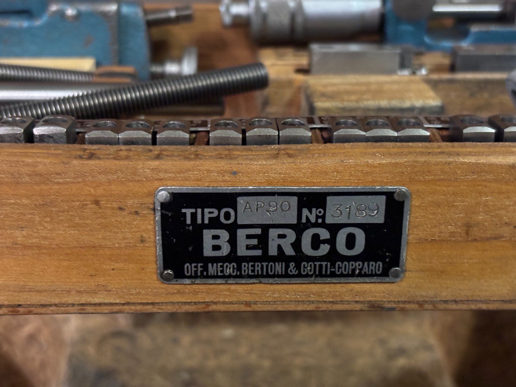 Tutte le macchine: Vertikal Berco Bohrwerk AP 90 – Usato da Möriken AG venduto da mechanic6365 4