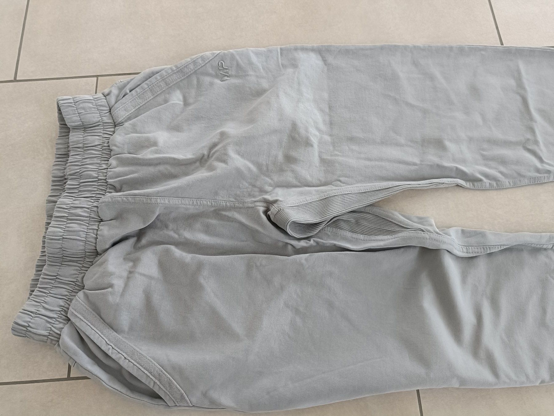 Hosen: Damen Jogginghose - Grösse S – Neu und originalverpackt aus Rickenbach b. Wil von VeryLovelyThings 1