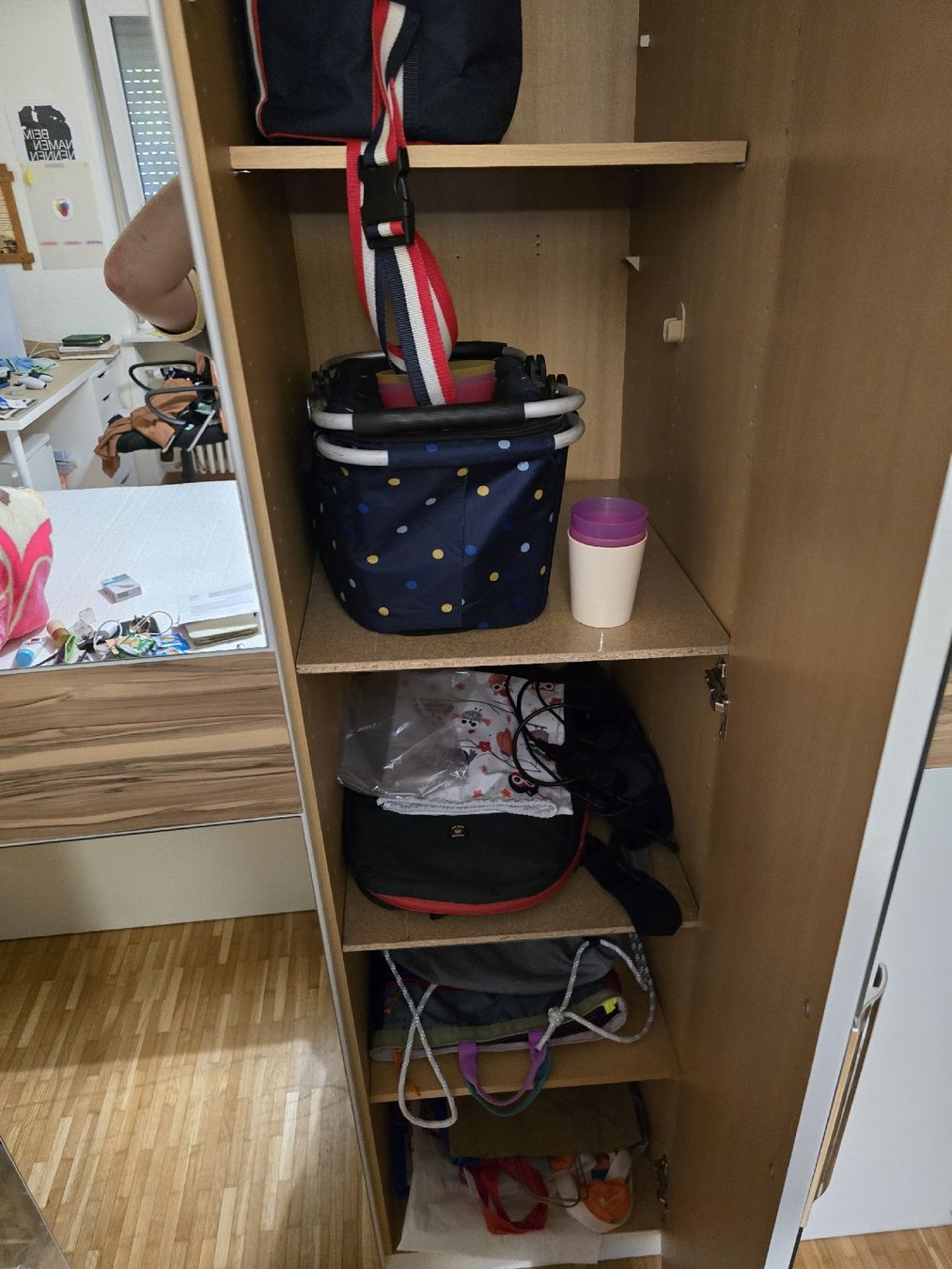 Armadi: Kleiderschrank – Usato da Winterthur venduto da Peykk 3